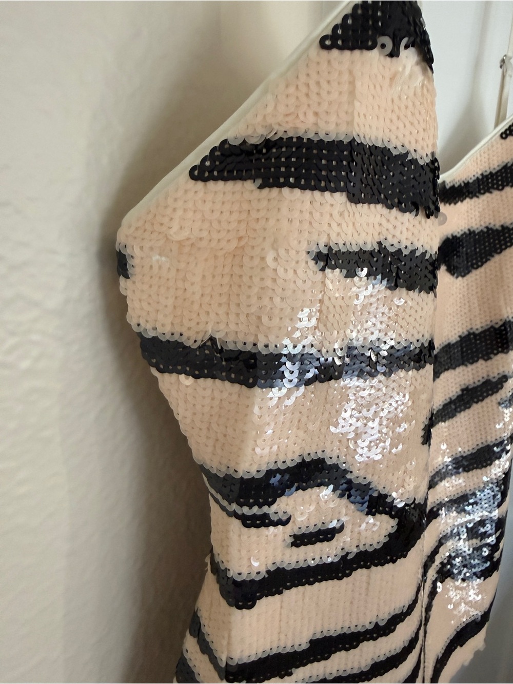 Guizio Zebra Sequin Top - Picture 3 of 6